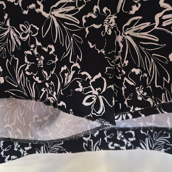 Zac & Rachel black white floral pull on skort Size XL EUC - Picture 3 of 8